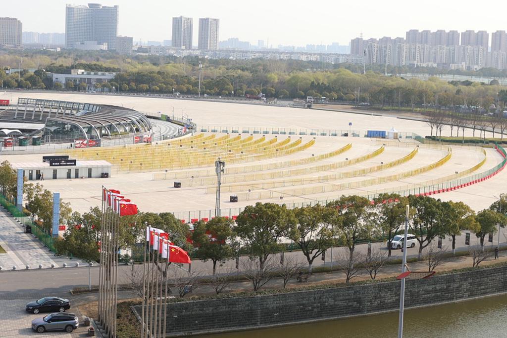 爱游戏APP-F1中国大奖赛预计有23万人次现场观赛,警方:视人流量开展波次放行